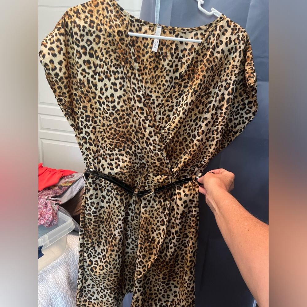 Yoyo dress mini wrap dress elastic waist NWOT. Never worn. (Belt is broken)